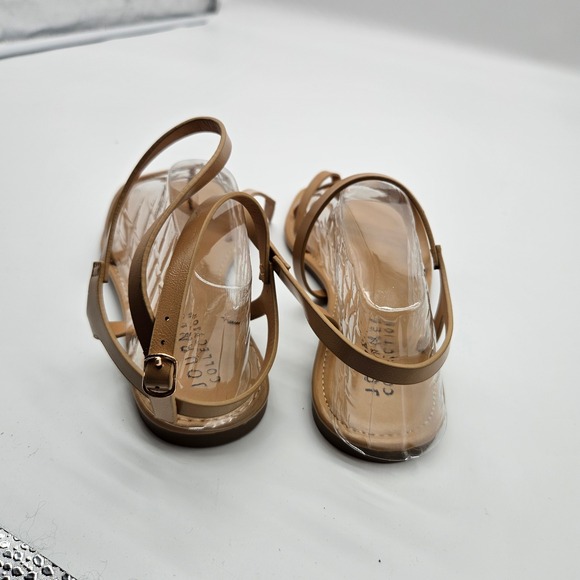 Journee Collection Charra Tan Square Toe Ankle Strap Flat Sandals Women Size 9 - Picture 3 of 6